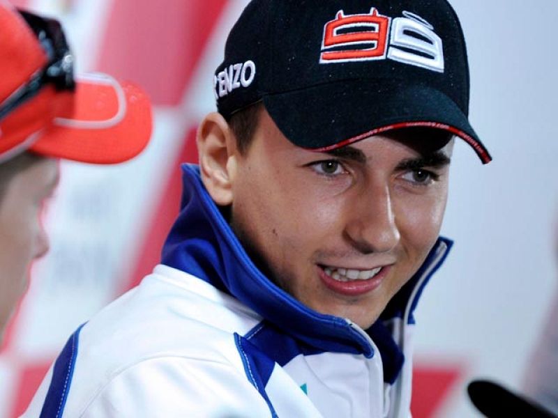 La continuidad del piloto español con Yamaha acapara parte de la atención las horas previas al inicio del GP de Japón en Motegi.