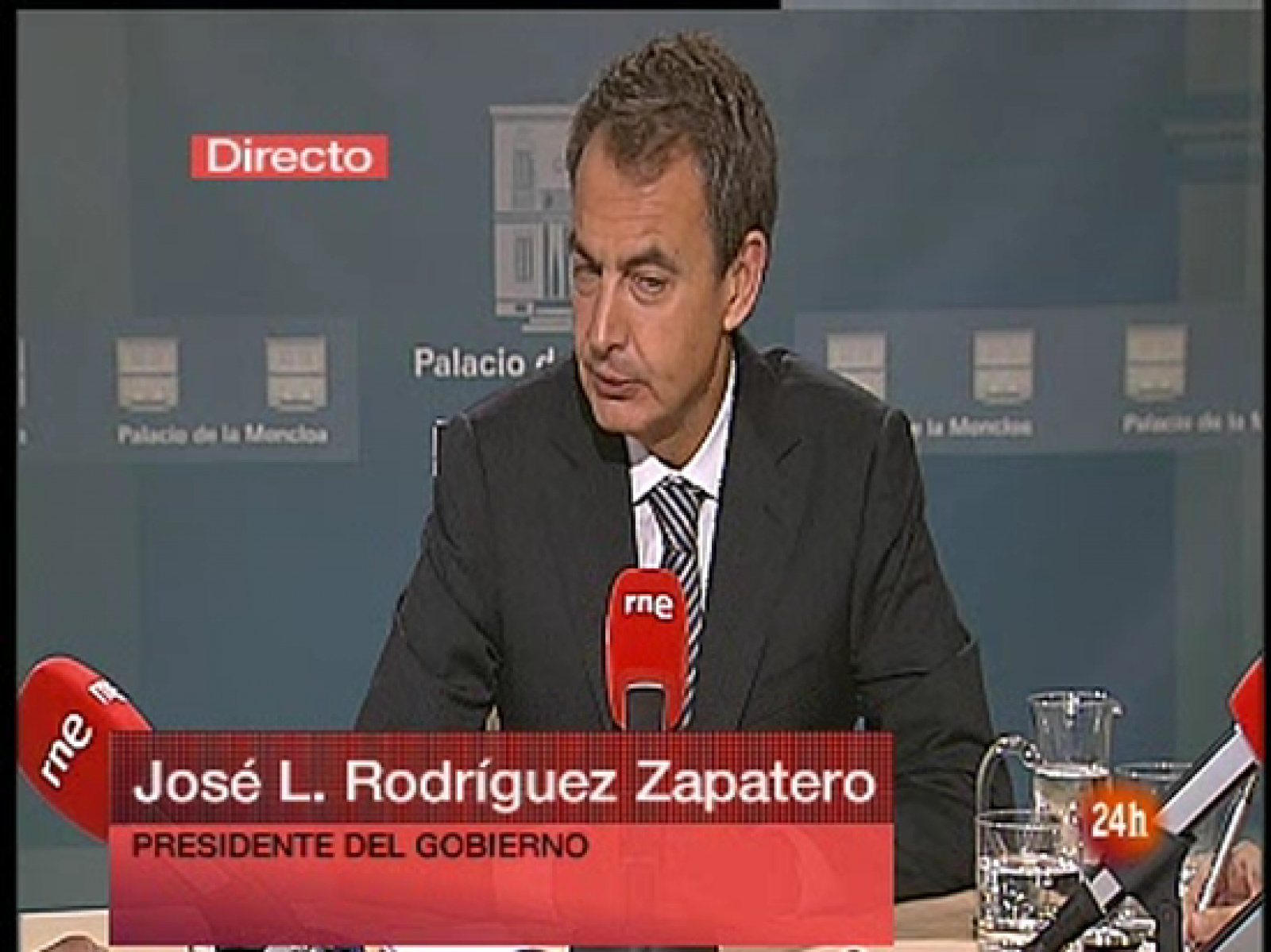  Zapatero asegura que leerá 'con atención' la propuesta de los sindicatos