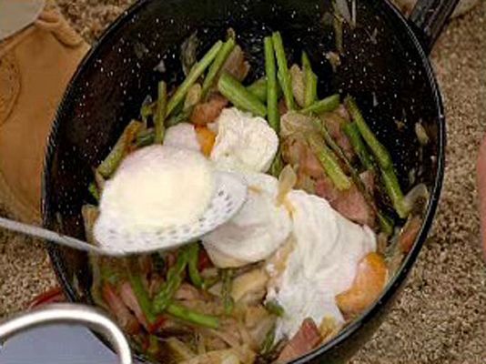 RTVE Cocina - Revuelto de trigueros con huevos