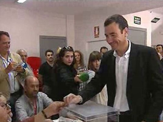  - Gómez vota en Parla