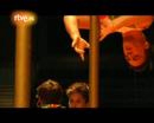  - Magia circense con 'Saltimbanco'