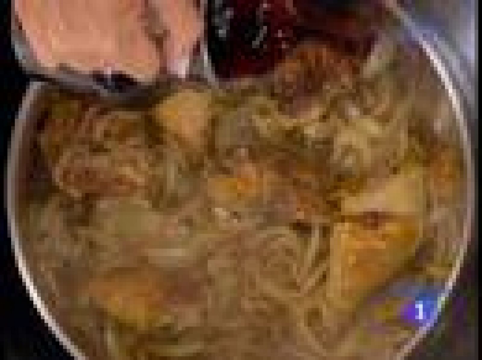 Saber cocinar - Pollo a la miel con pastel de verduras - RTVE Cocina | Ver