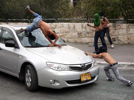  - Un israelí atropella a dos niños