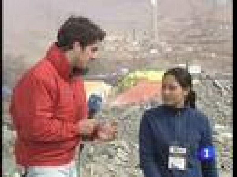 La hija de uno de los mineros atrapados en Chile asegura en TVE que los familiares están ansiosos por culminar el rescate. 