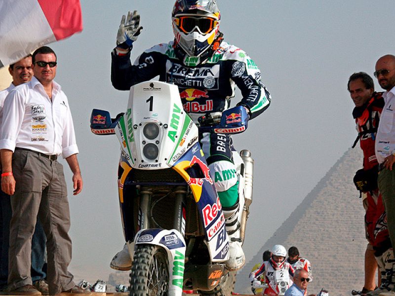 Marc Coma se ha unido a la cosecha de campeones del mundo españoles al proclamarse ganador de la Copa del Mundo de Rally Raid, tras vencer en el Rally de los Faraones.