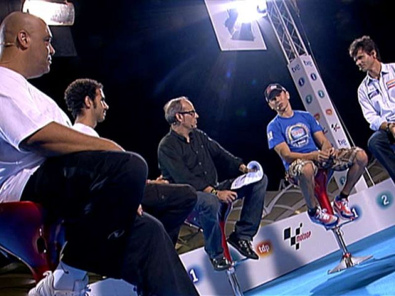 Decimoquinto 'MotoGP Club' de la temporada, posterior al Gran Premio de Malasia. El programa ha repasado el día más importante para el motociclismo español, en el que Jorge Lorenzo se proclamó campeón del mundo de MotoGP y Toni Elías, campeón del mun