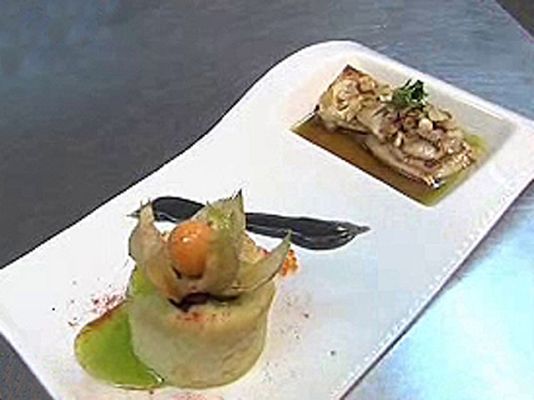 RTVE Cocina - Timbal de manzana, sepia y salsa...