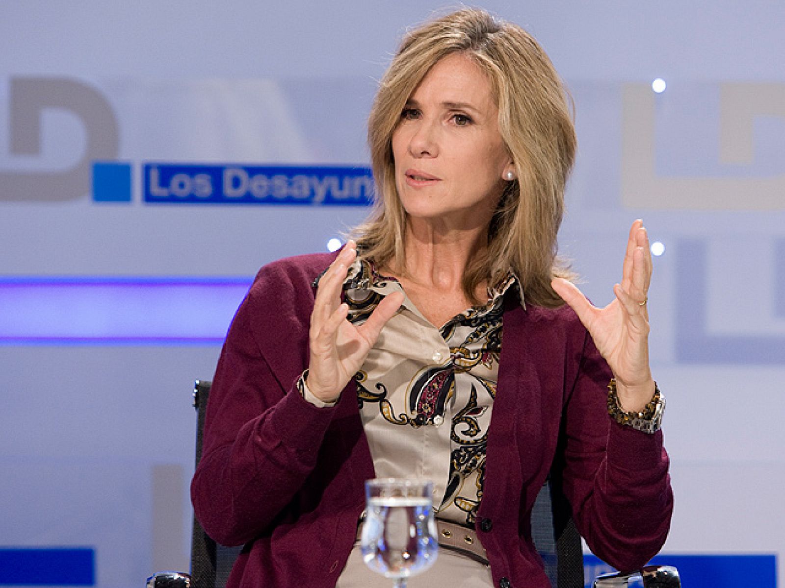 Desayunos - Cristina Garmendia y el plan de austeridad - Los desayunos | Ver