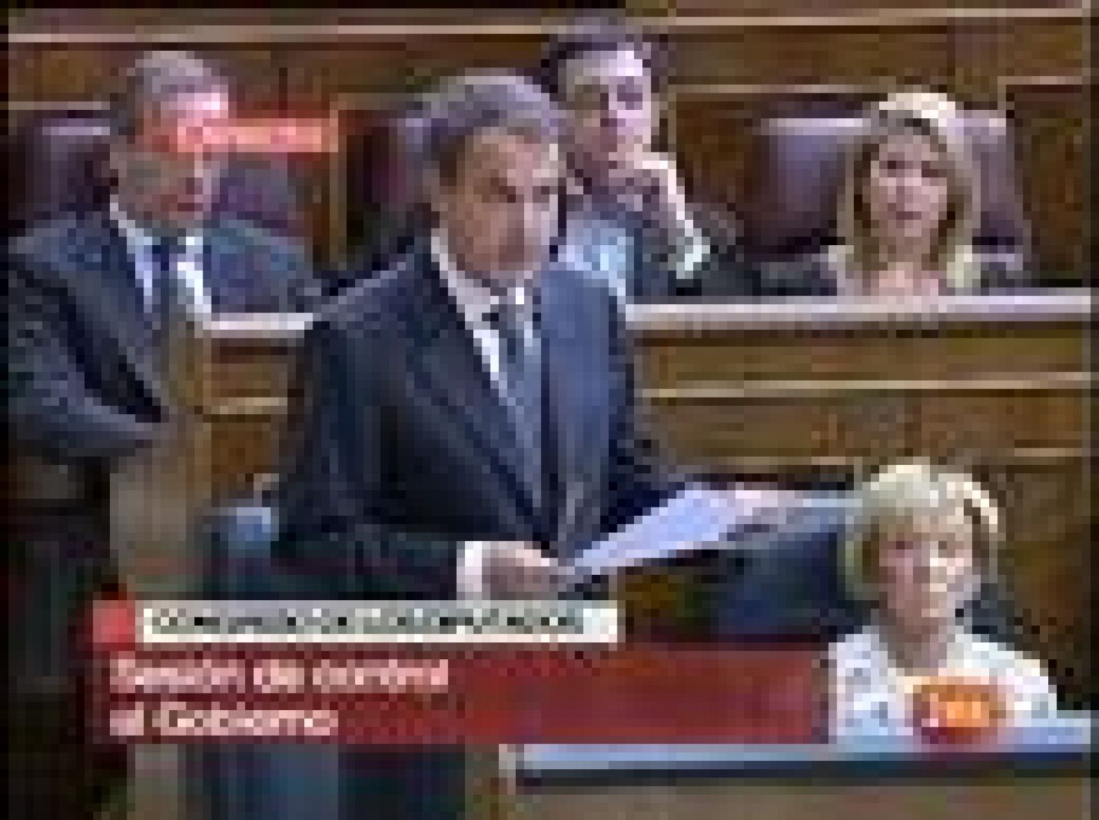 Zapatero pide colaboración al PP con las pensiones