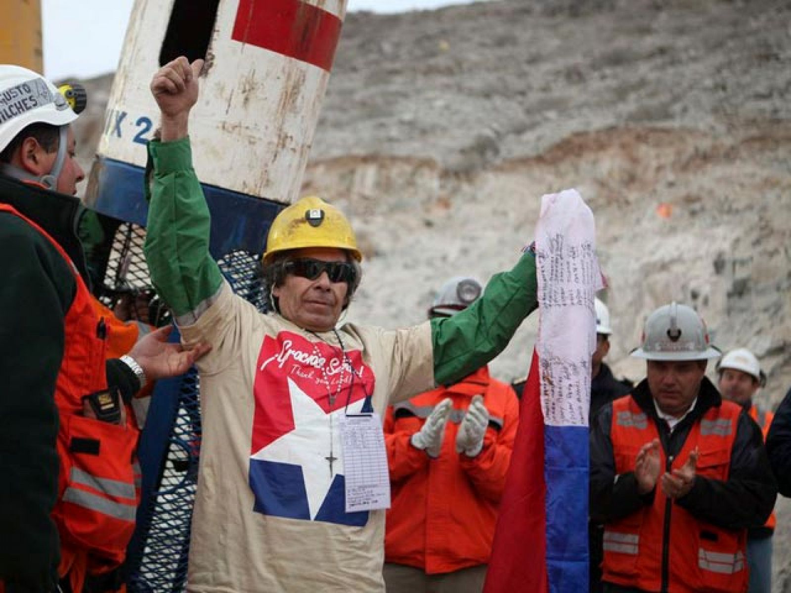 Telediario 2 en cuatro minutos - 13/10/10 | Ver