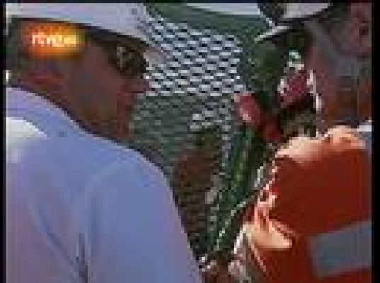  - Carlos Bugeño abraza a su madre