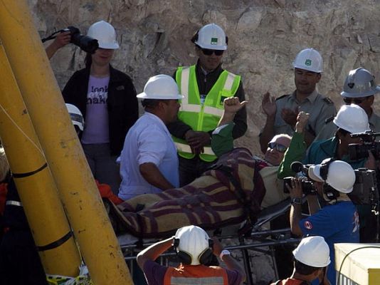  - José Henríquez sale a la superficie