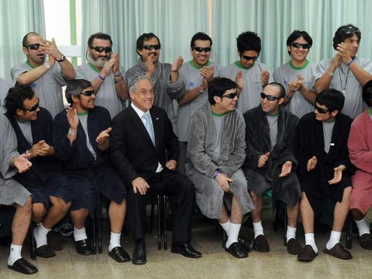 Telediario 1 - Telediario en 4' - 14/10/10