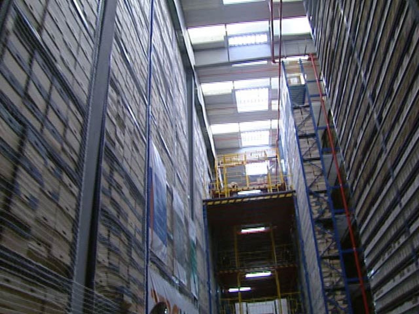 Visitamos una empresa que guarda los historiales clínicos de casi cincuenta hospitales | Ver