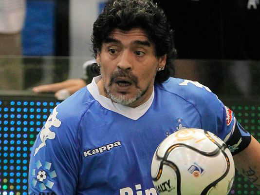  - Maradona vuelve a jugar