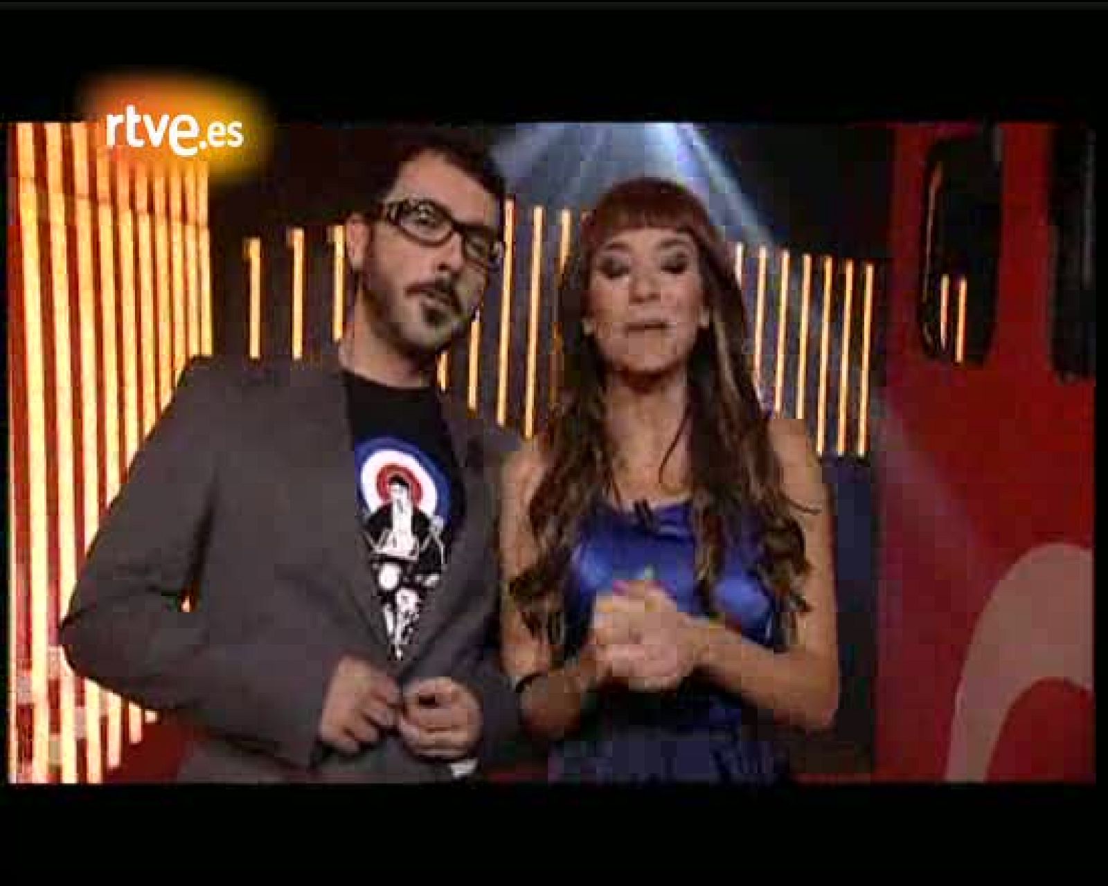 Fangoria 'Más es Más' + entrevista (2009) | Ver