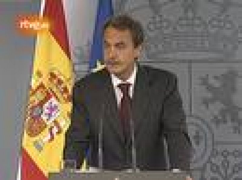 Zapatero da las gracias a quienes dejan el Gobierno