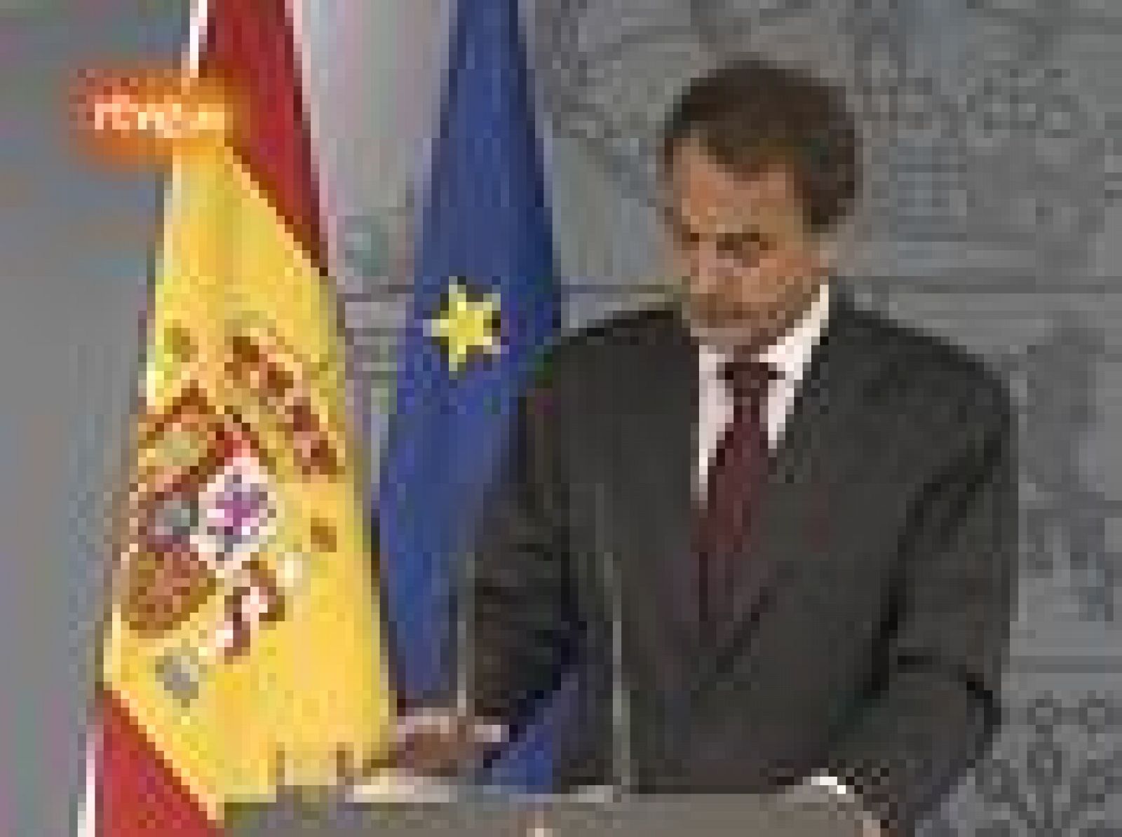  Zapatero anuncia un giro "político" en su Gobierno