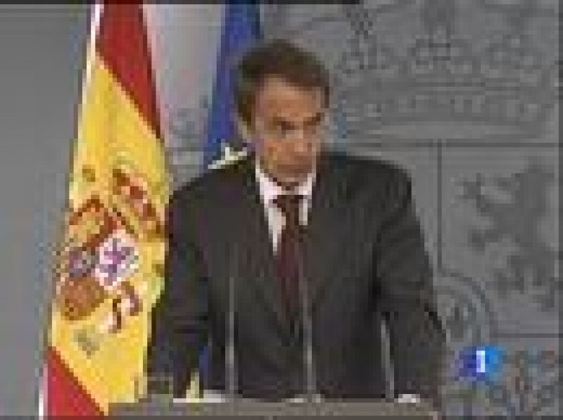 Zapatero elogia a su Gobierno