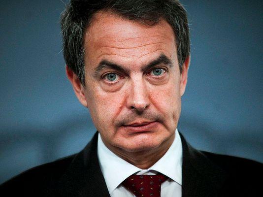 Zapatero explica los cambios