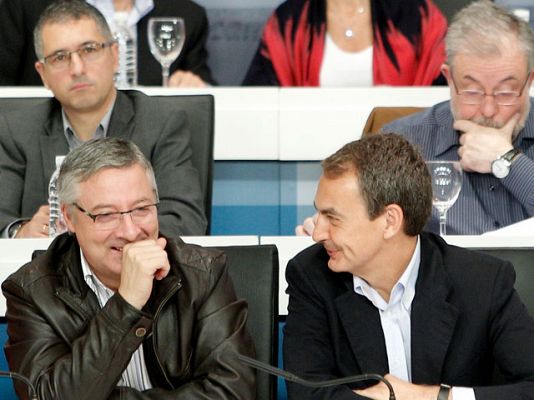  - Zapatero defiende los presupuestos ante el Comité Federal del PSOE