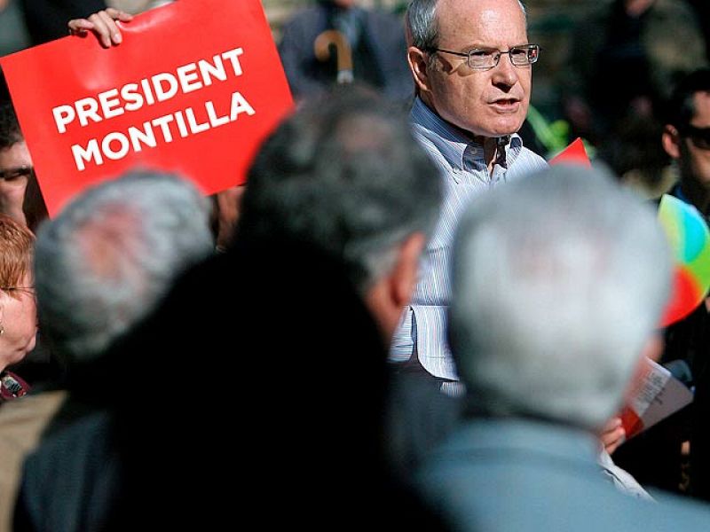 Montilla anuncia el fin del tripartito catalán.