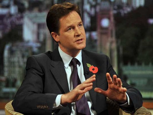  - Clegg pide investigar Wikileaks