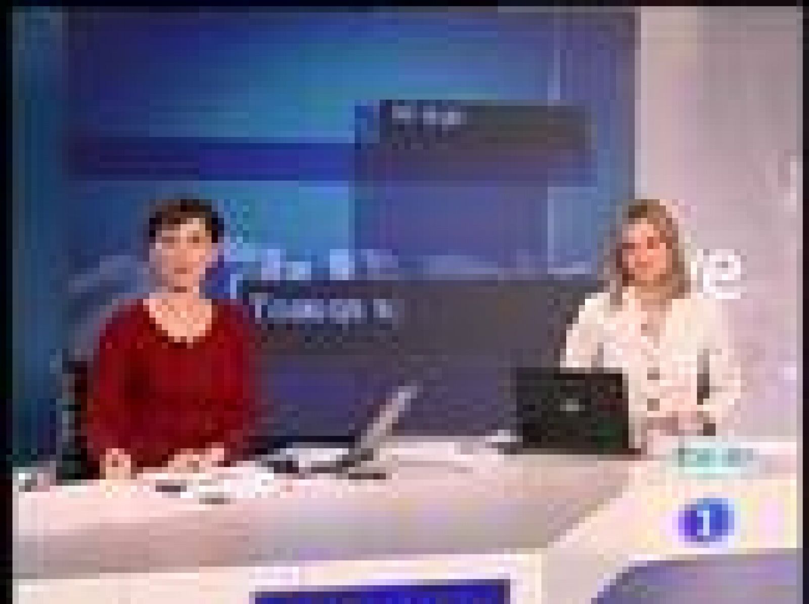 Telediario matinal en cuatro minutos - 26/10/10 | Ver