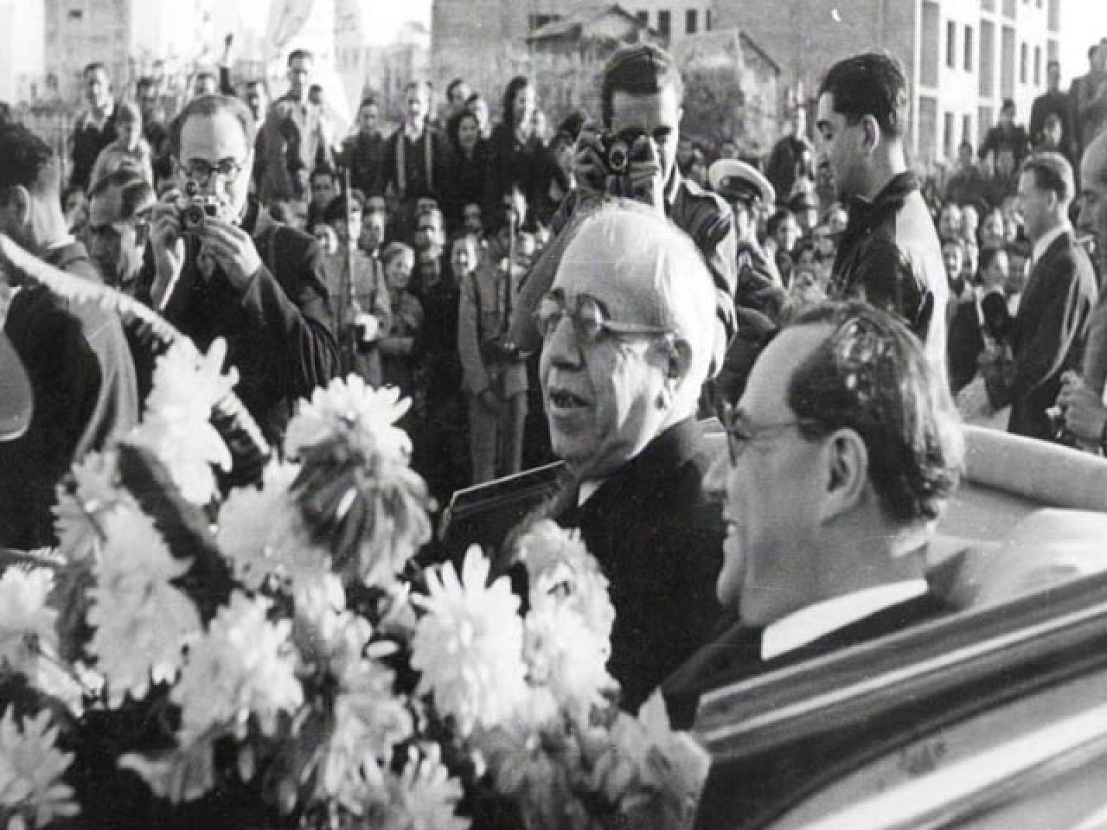 Nos fijamos en dos documentales que se estrenan en la sección "Tiempo de historia" de la Seminci | Ver