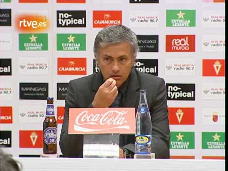 El entrenador del Real Madrid, José Mourinho, se mostró convencido  de que el conjunto blanco superará la eliminatoria de dieciseisavos  de final de la Copa del Rey tras haber empatado sin goles ante el  Real Murcia, y valoró positivamente la actitud