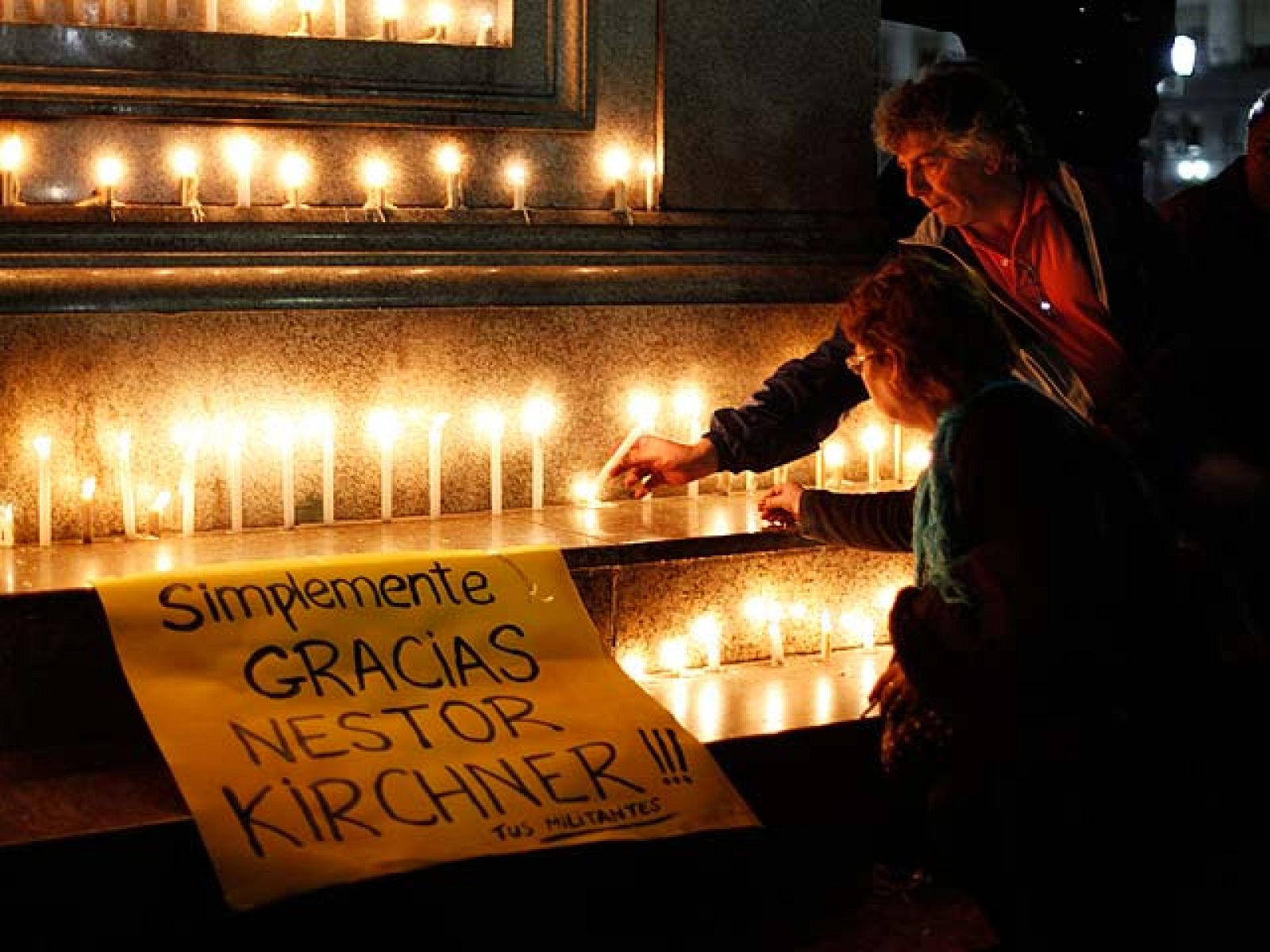 Telediario matinal en cuatro minutos - 28/10/10 | Ver