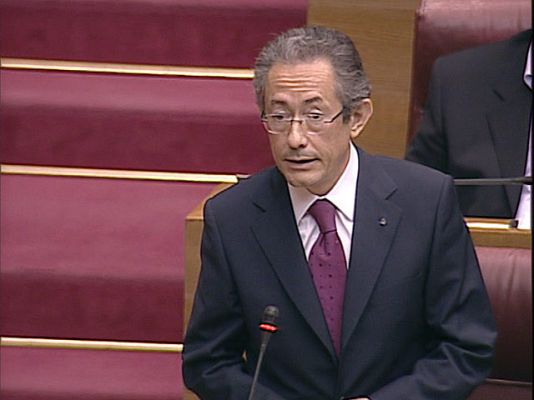  - Dimisión por el caso Brugal