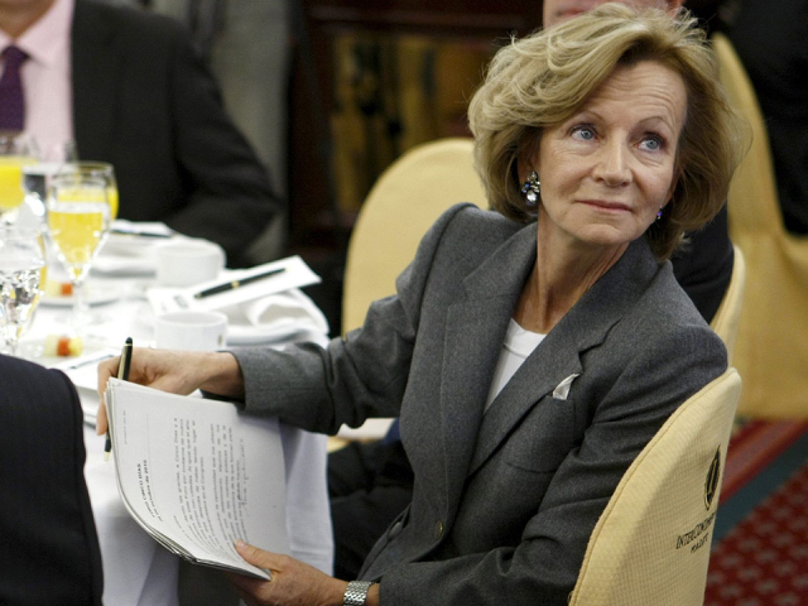 Elena Salgado ha asegurado que los primeros datos de contratación con la reforma laboral son alentadores