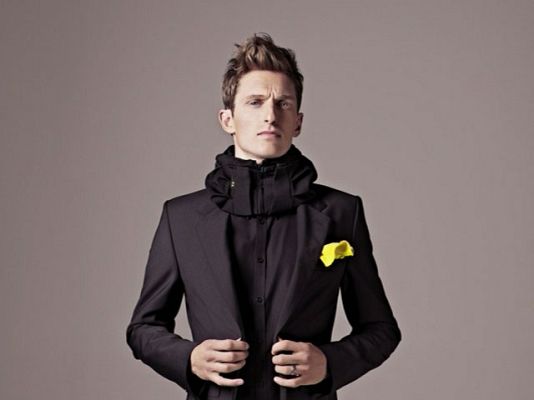 La 2 Noticias - Un airbag para ciclistas