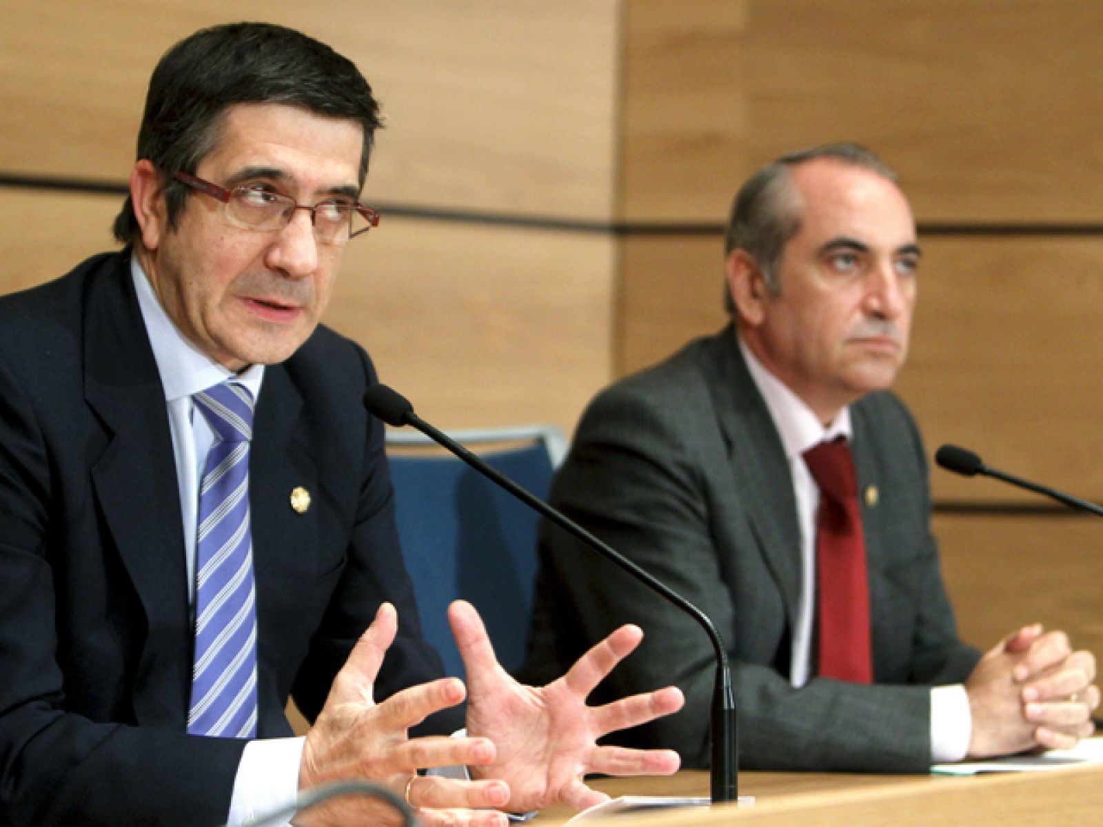 En el País Vasco, el PP ha pedido a los socialistas una reunión urgente del pacto que ambos mantienen 