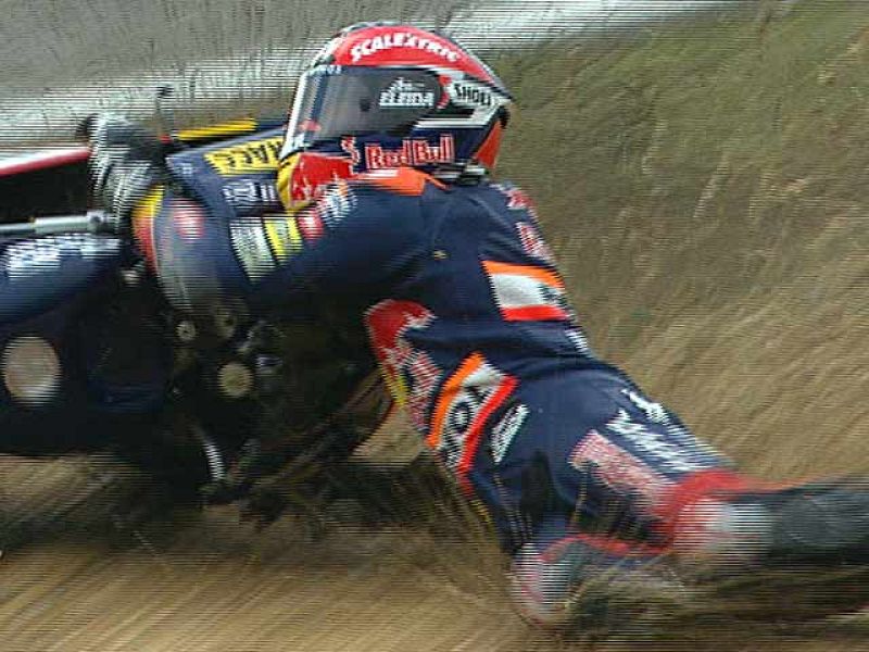 Marc Márquez ha visto peligrar su liderato cuando se ha ido al suelo en la vuelta de formación.