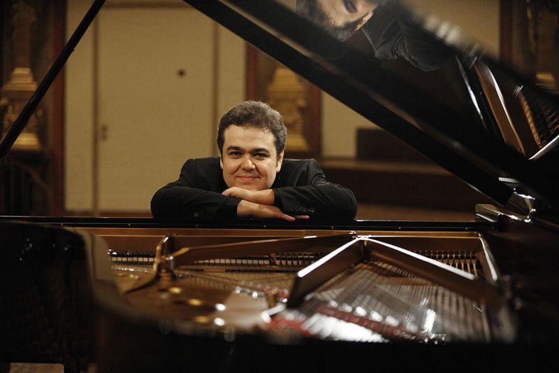Programa de mano ( 31/10/10): El pianista Arcadi Volodos