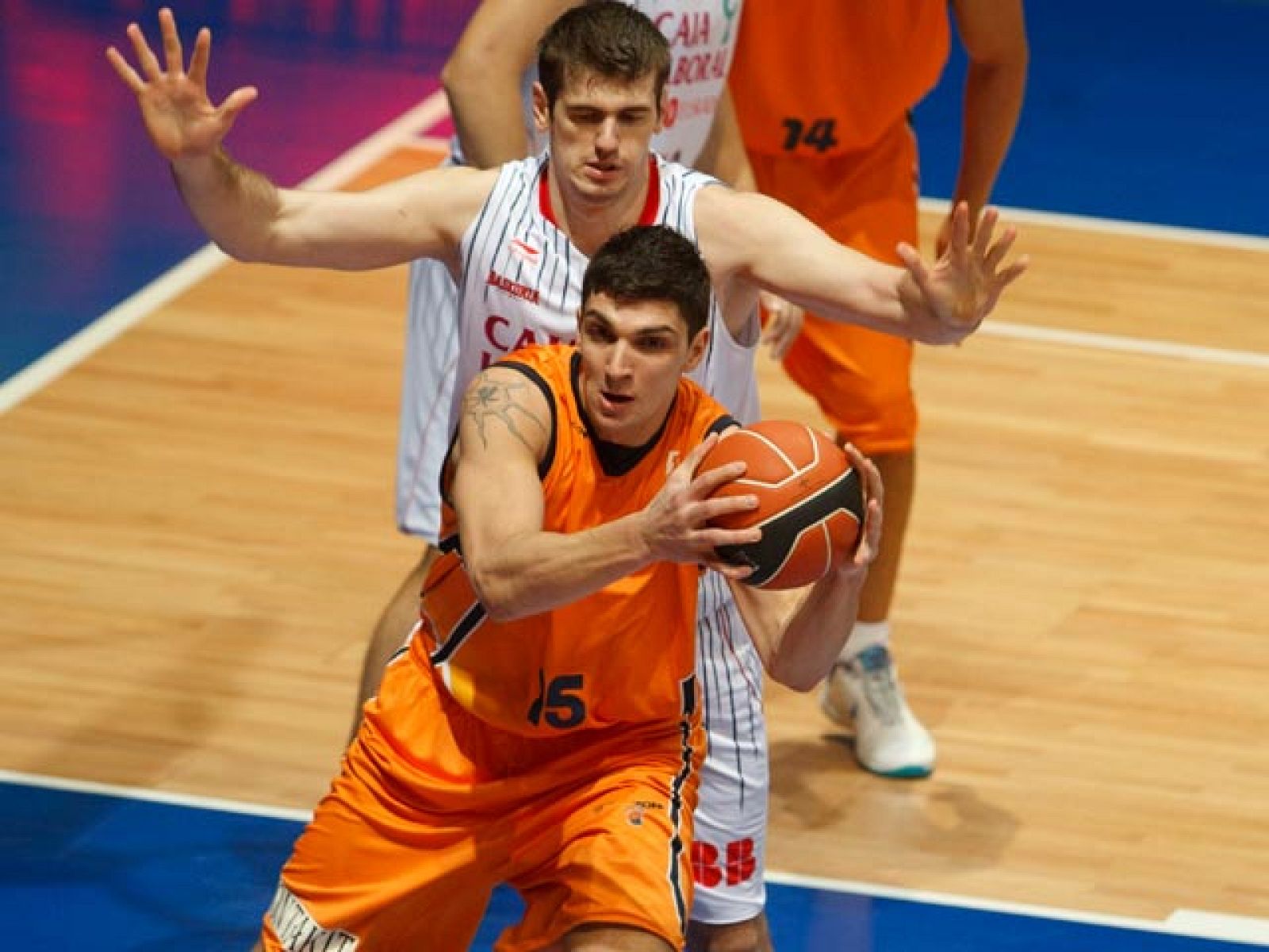 Caja Laboral 90-81 Fuenlabrada - Baloncesto en RTVE | Ver