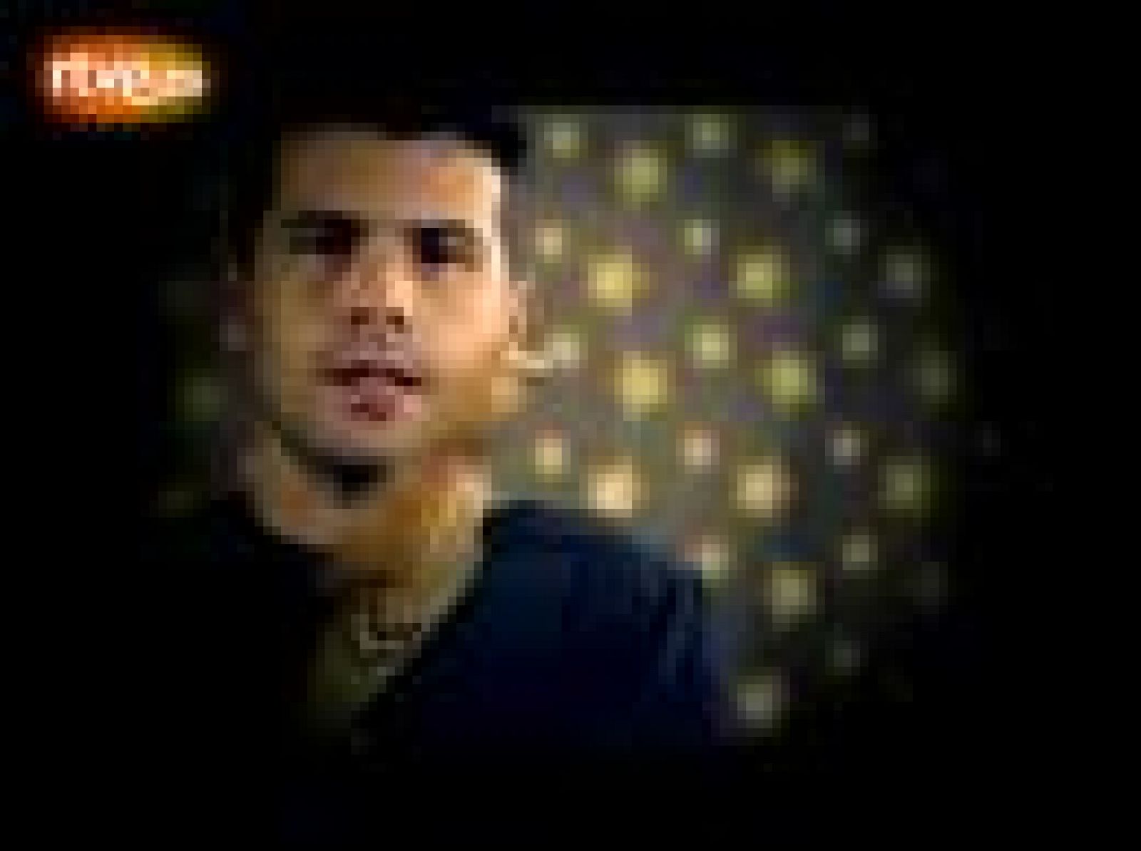 Triángulo de Amor Bizarro - Amigos del género humano | Ver