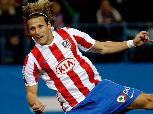  - Forlán da el susto