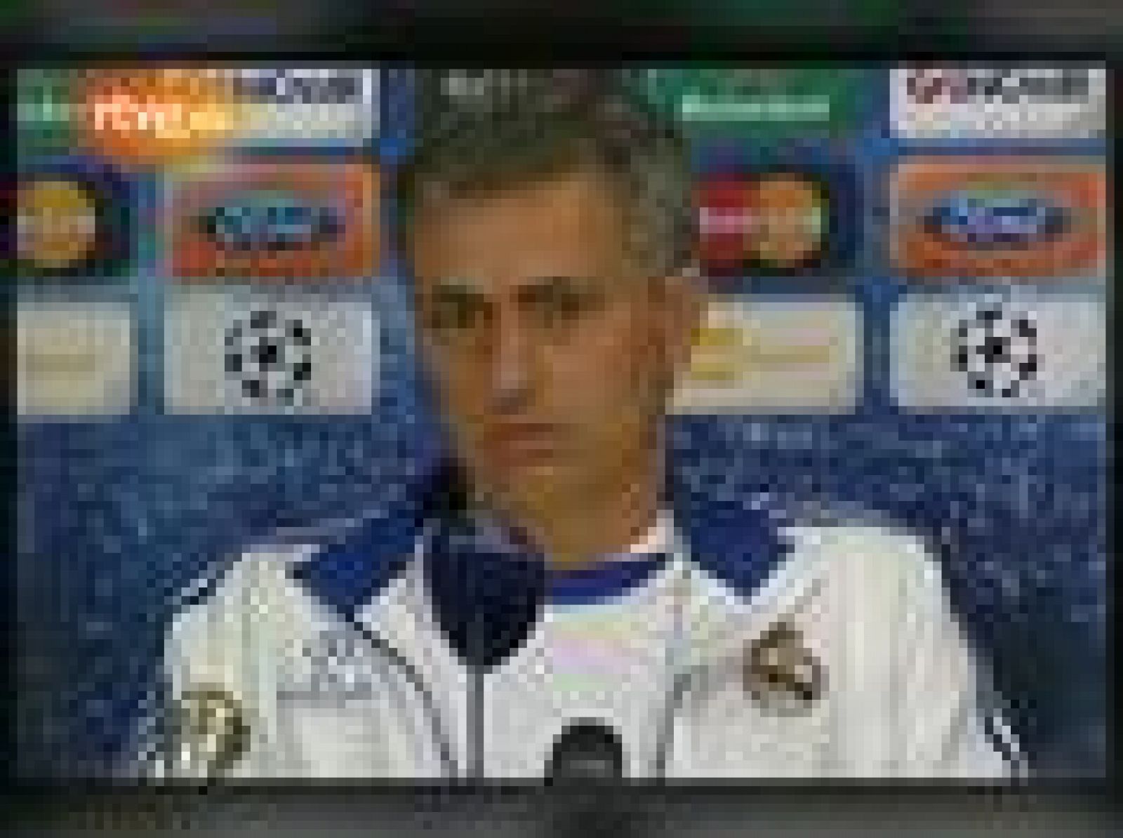 José Mourinho, técnico del Real Madrid, admitió que debe "escapar de las emociones" en el regreso al estadio donde ganó todo con el Inter de Milán en los dos últimos años, y ve preparado a su equipo para romper la mala racha en San Siro, donde se med