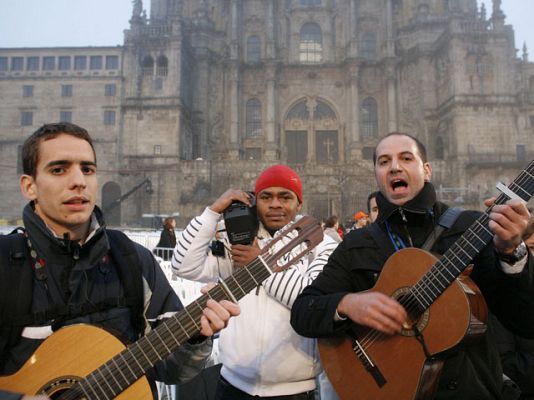  - Santiago prepara visita del Papa