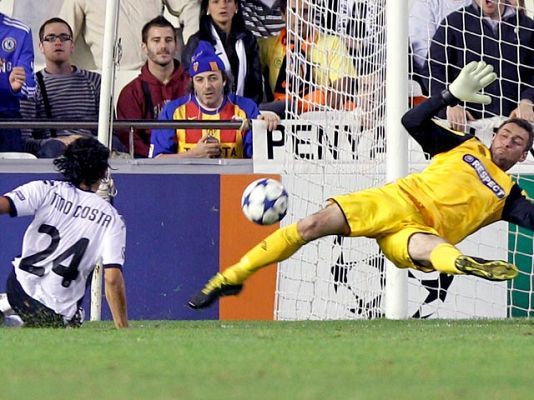 Champions League - Tino Costa pone la 'puya' final