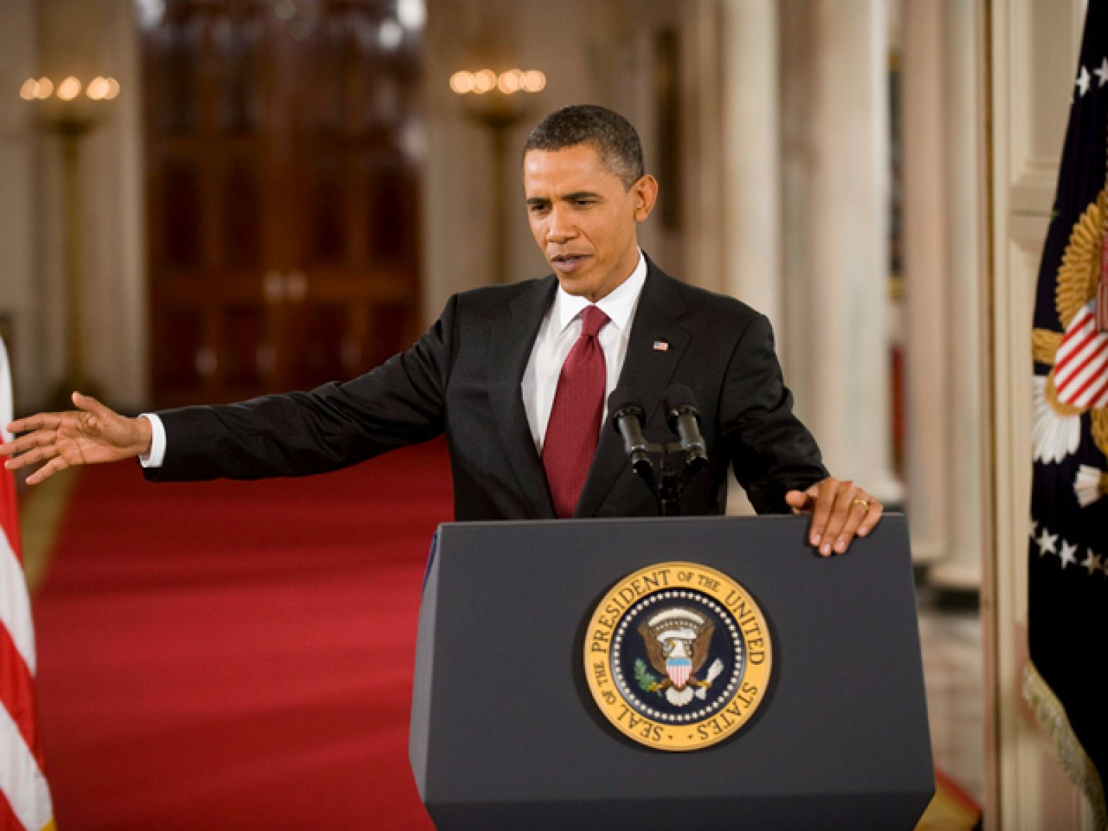 Telediario matinal en cuatro minutos - 04/11/10 | Ver