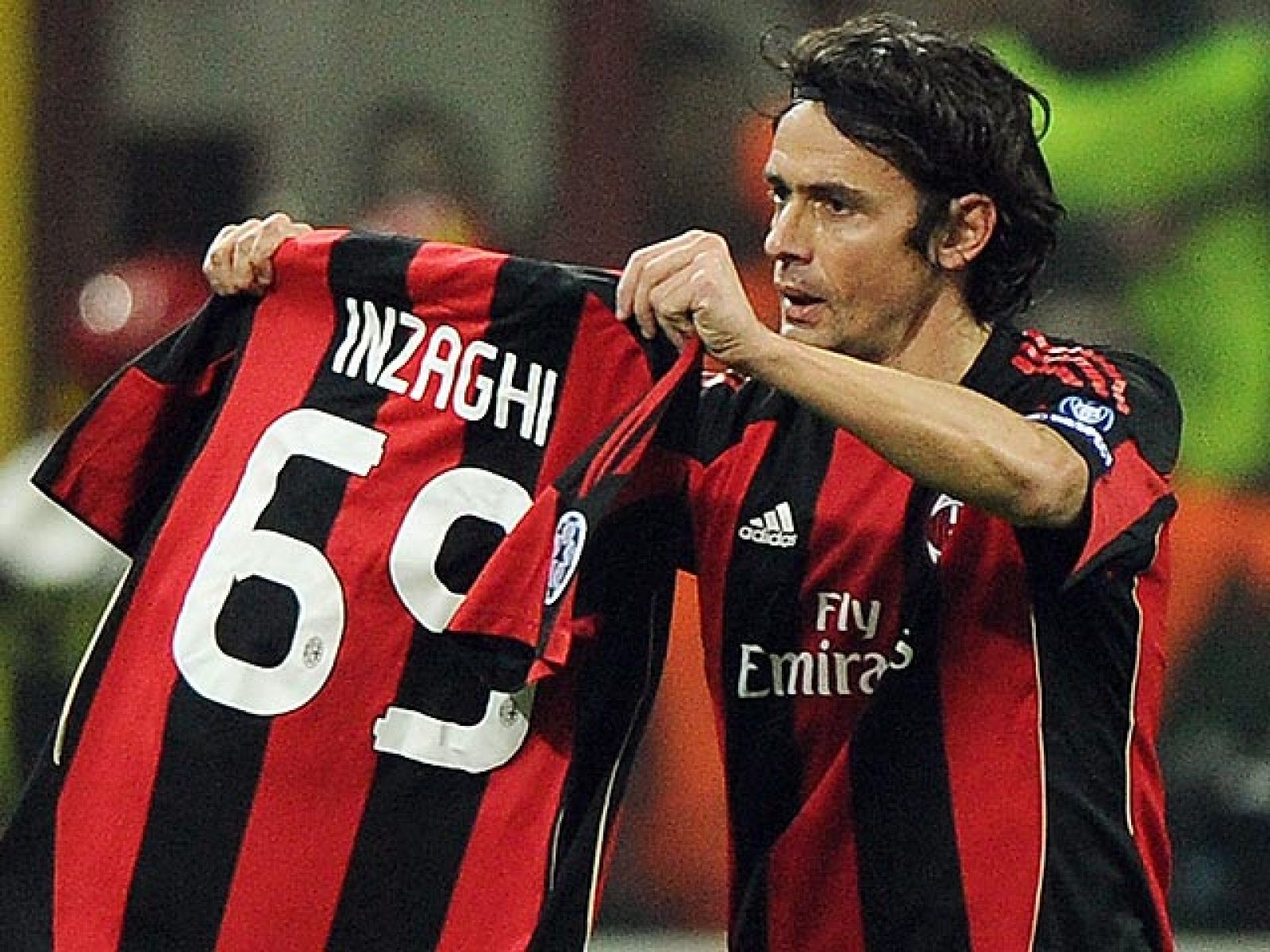 Inzaghi, con 37 años, amargó la vida al Madrid
