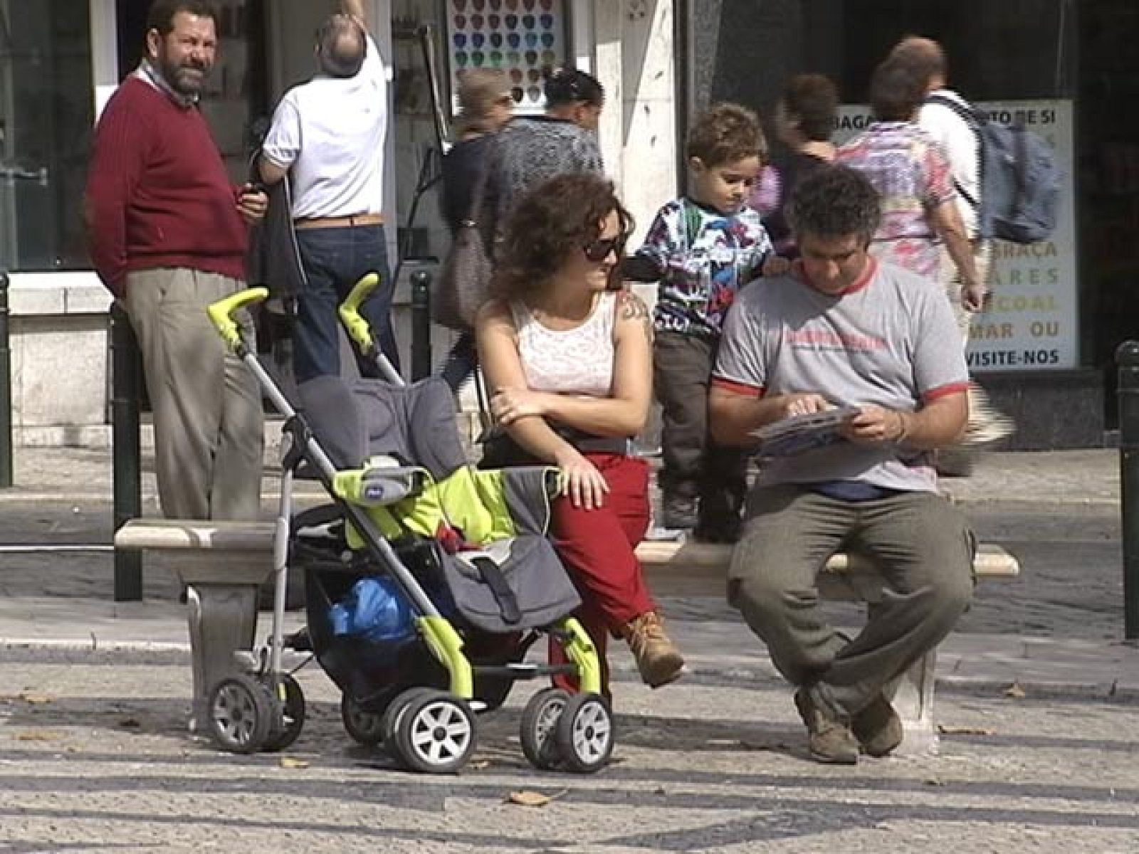 El registro de los apellidos de los recién nacidos no sigue un mismo criterio en Europa | Ver