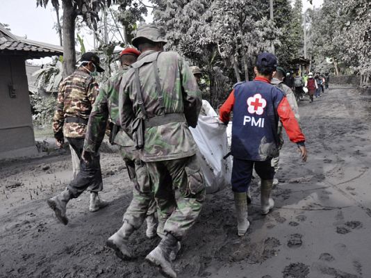  - El volcán Merapi deja 54 muertos