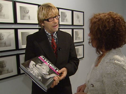  - Warhol frente a la cámara