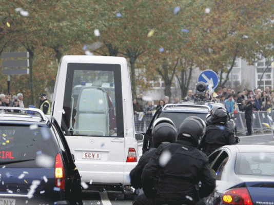  - Santiago clama a Benedicto XVI