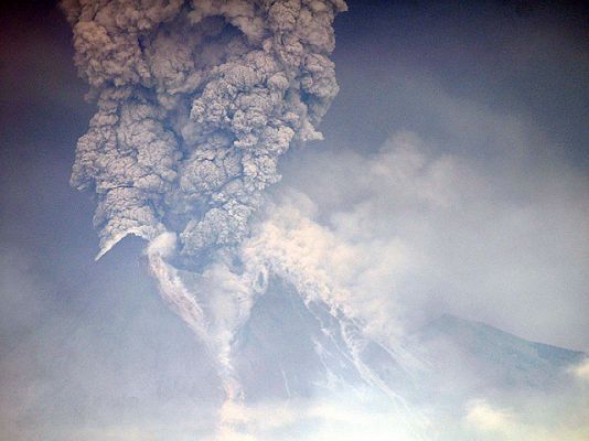 Telediario 1 - Telediario en 4' - 06/11/10